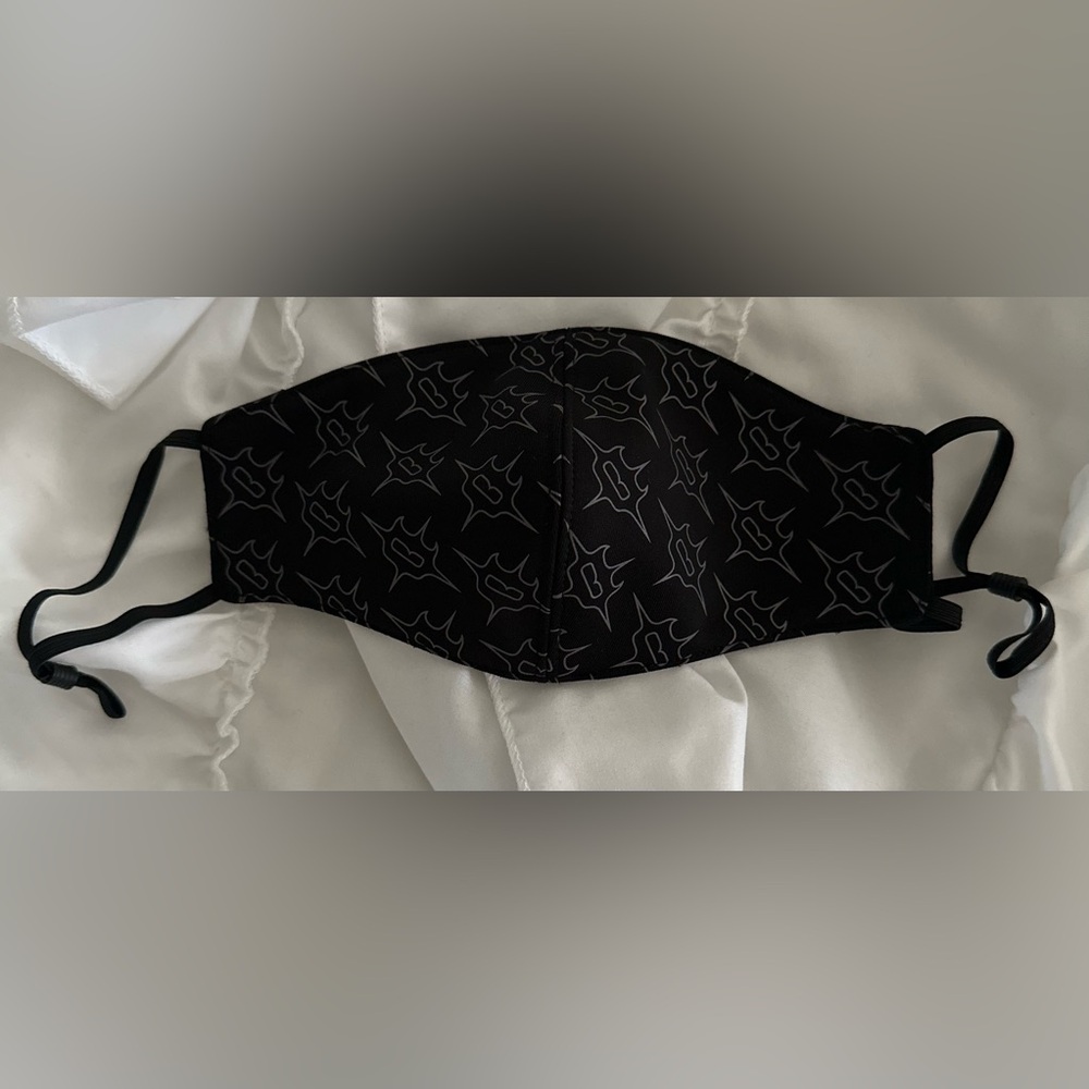 NWOT Dolls Kill Black With Silver Design Face Mask